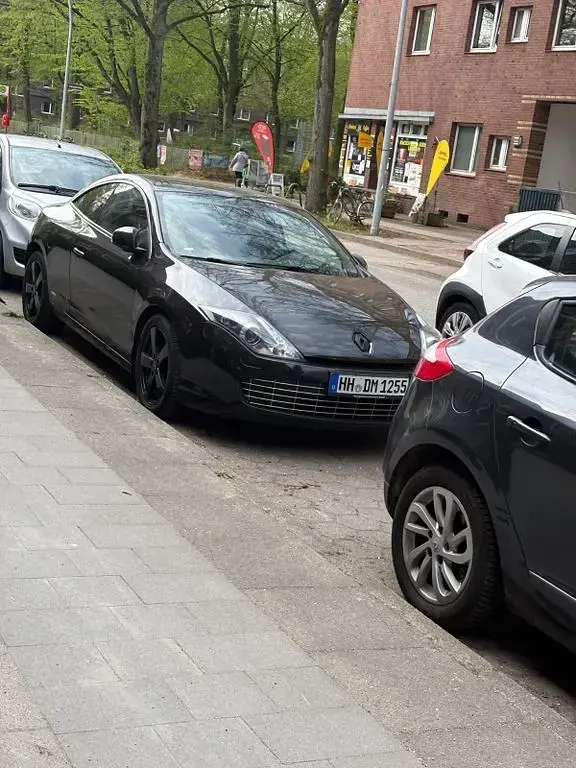 Gebraucht Renault Laguna III 150 PS (110 kW) 2012 Schwarz Coupé