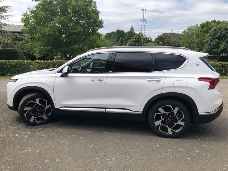 Weiß Gebraucht 2021 Hyundai Santa Fe Prime SUV | 32.500 € (Superpreis) - Bild 1/4