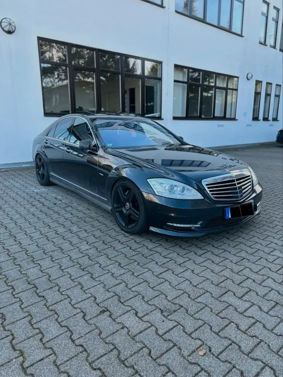 Gebraucht Mercedes S500 435 PS (319 kW) 2011 Schwarz Limousine