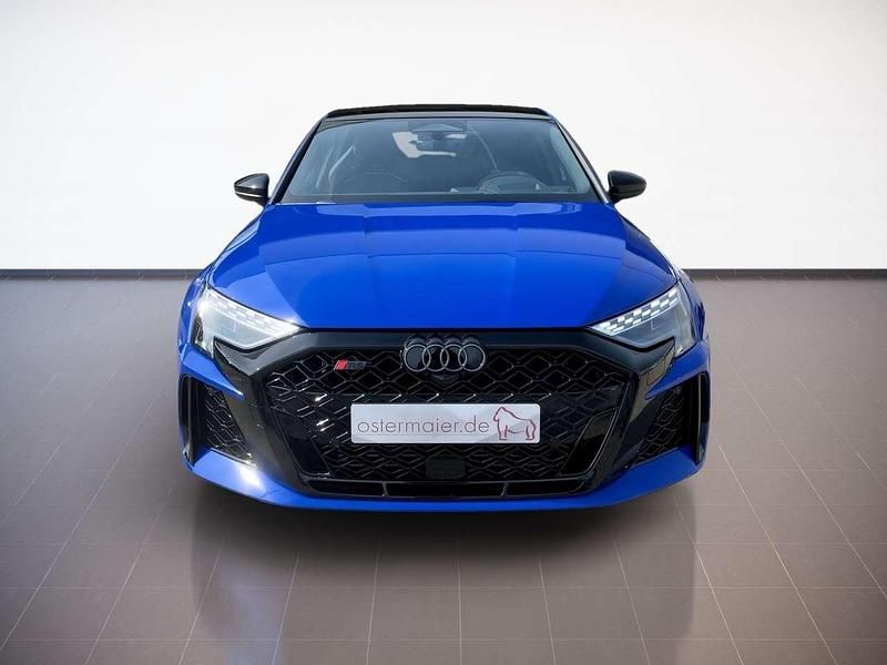 Neu Audi RS3 Ambiente 400 PS (294 kW) 2025 Nogaroblau perleffekt Limousine