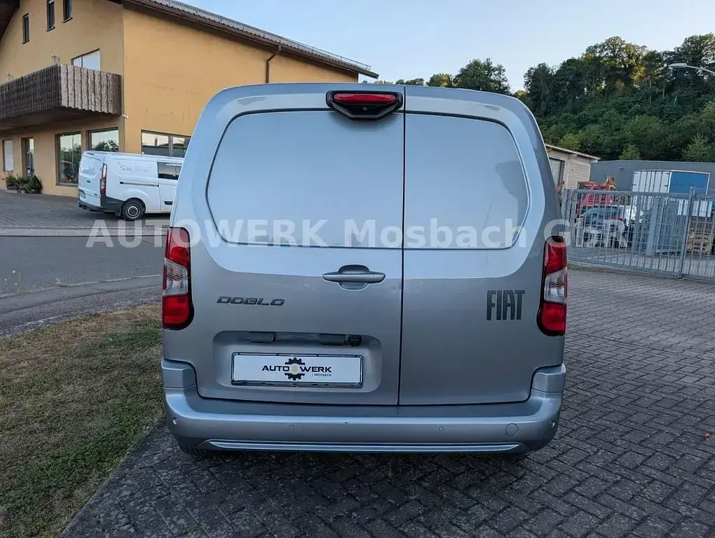 Gebraucht Fiat Doblò 110 PS (80 kW) 2024 Grau Van / Kleinbus