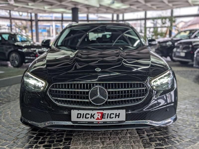 Gebraucht Mercedes E220 Avantgarde 220 PS (161 kW) 2022 Schwarz Limousine