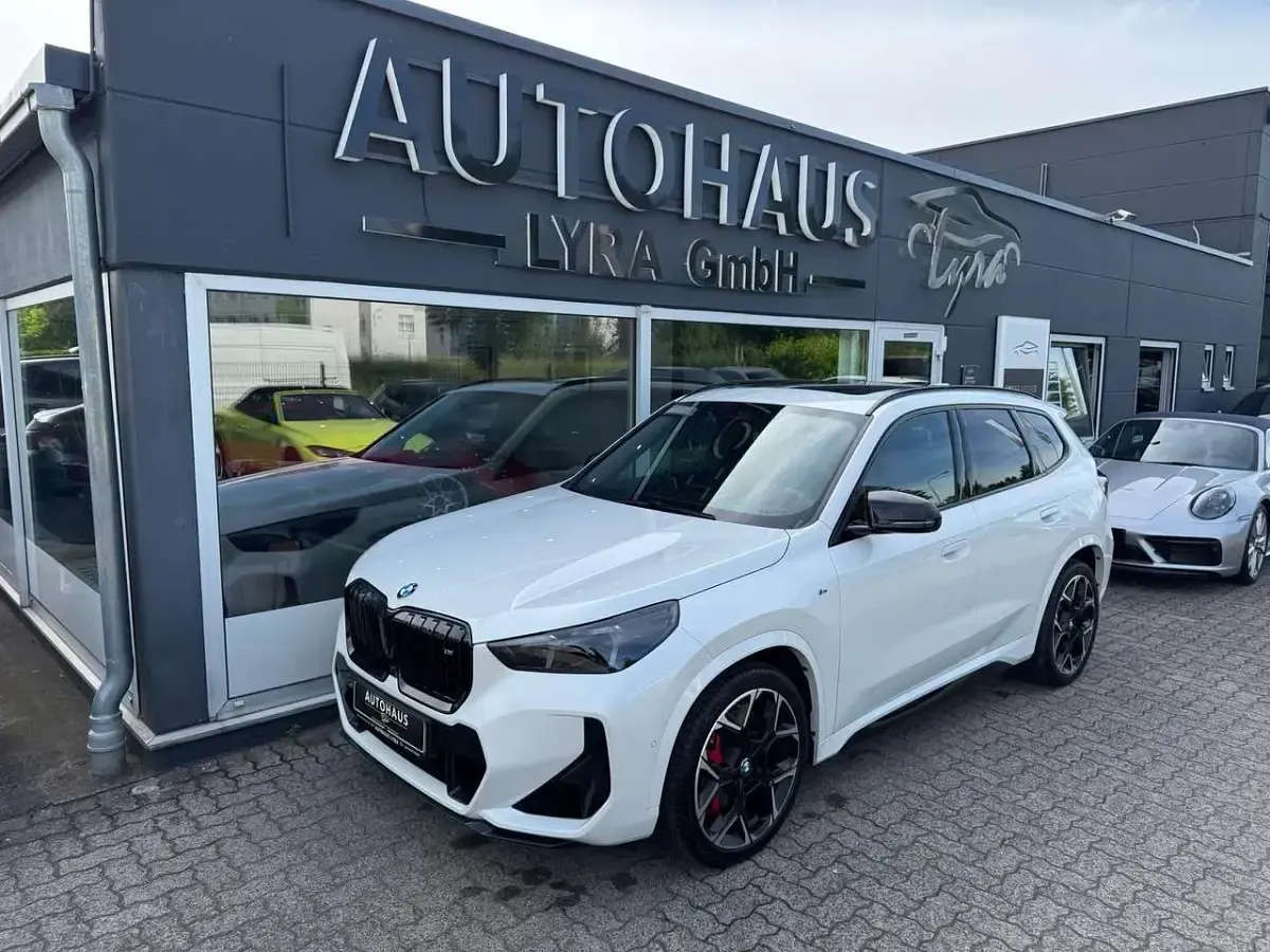 Gebraucht BMW X1 Sport Line 300 PS (220 kW) 2025 Weiß SUV