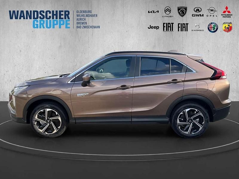 Gebraucht Mitsubishi Eclipse Cross Plus 188 PS (138 kW) 2024 Braunschwarz SUV