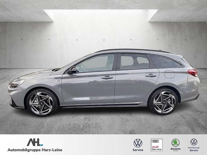 Neu Hyundai i30 N Line 140 PS (102 kW) 2025 Grau Kombi