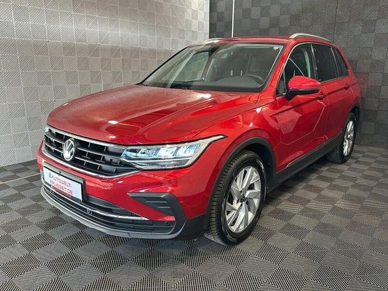 Gebraucht VW Tiguan Active 150 PS (110 kW) 2022 Rot SUV