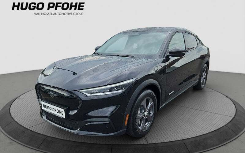 Schwarz Gebraucht 2023 Ford Mustang Mach-E Standard Range SUV | 46.639 € - Bild 1/4