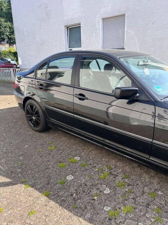 Gebraucht BMW 316 116 PS (85 kW) 2002 Schwarz Limousine