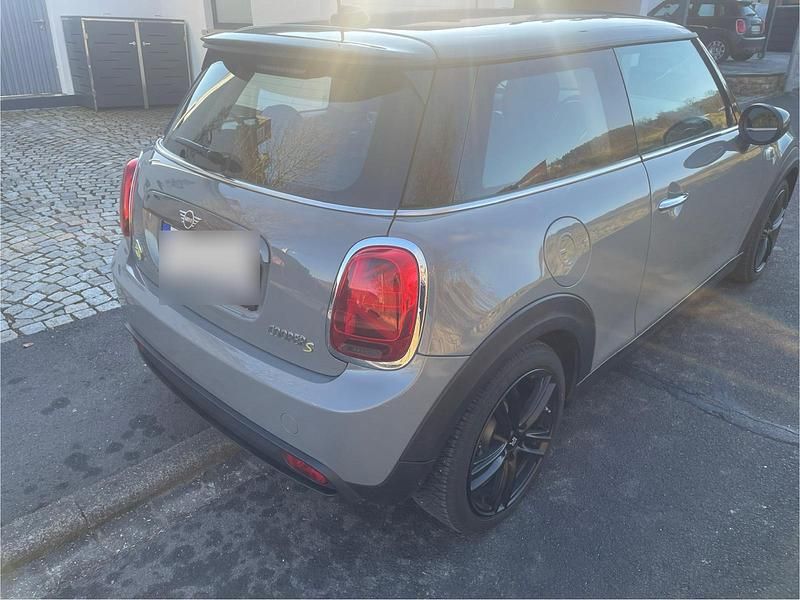 Gebraucht Mini Cooper SE 135 kW (184 PS) 2021 Grau Kleinwagen