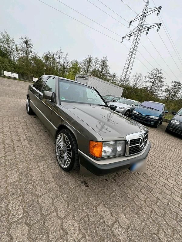Usata Mercedes 190 1990 Andere farben Berlina
