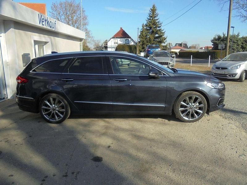Gebraucht Ford Mondeo Vignale 140 PS (102 kW) 2021 Blau Limousine