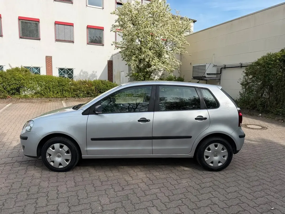 Gebraucht VW Polo 54 PS (39 kW) 2005 Silber Kleinwagen