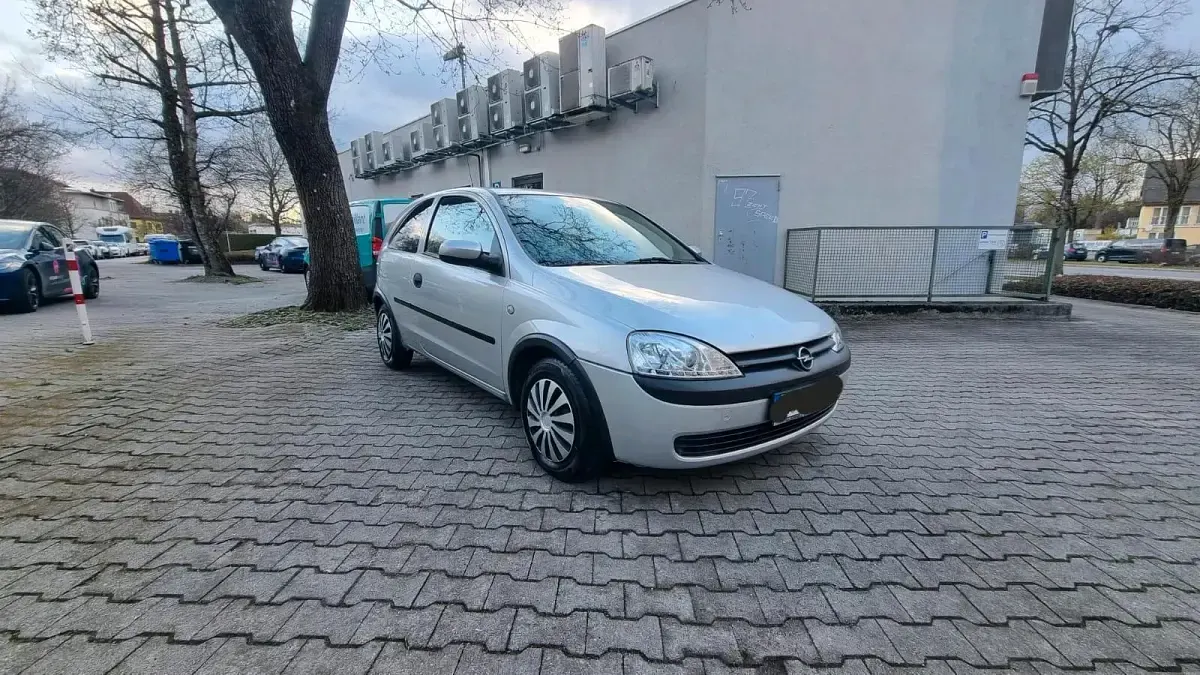 Gebraucht Opel Corsa 75 PS (55 kW) 2002 Silber Kleinwagen
