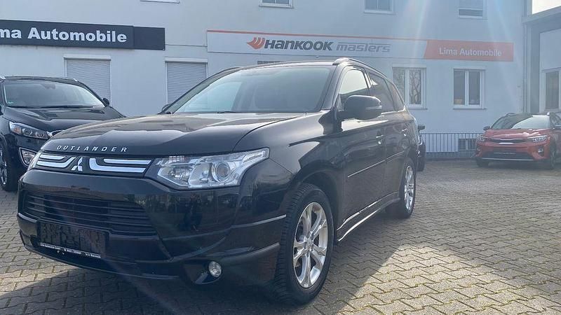 Gebraucht Mitsubishi Outlander Intense 150 PS (110 kW) 2013 Pantherschwarz (p) SUV