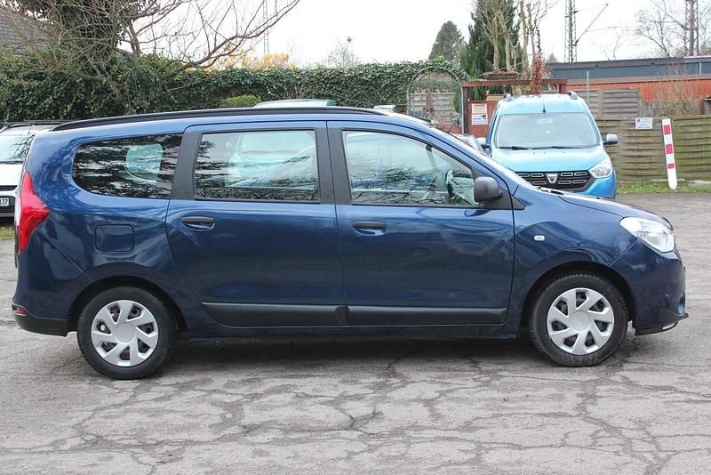 Gebraucht Dacia Lodgy Basis 102 PS (75 kW) 2019 Blau Van / Kleinbus