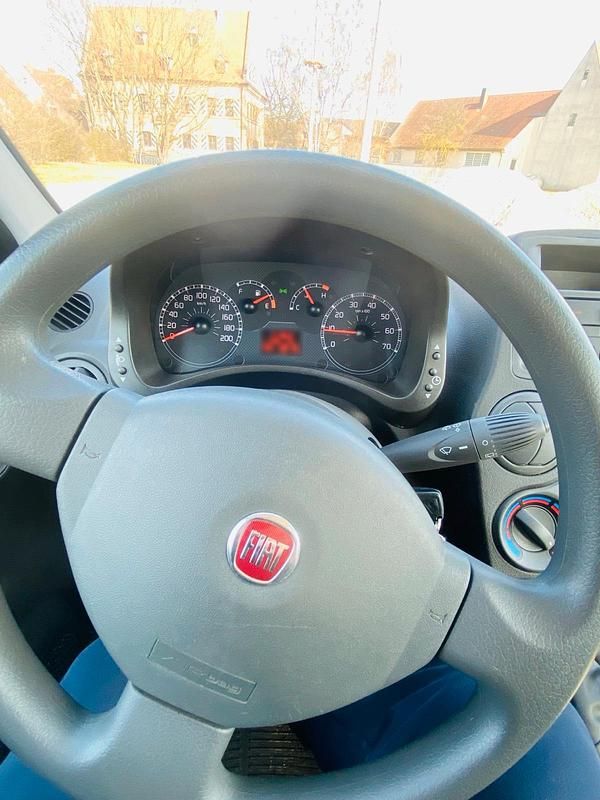 Gebraucht Fiat Panda 60 PS (44 kW) 2009 Rot Kleinwagen