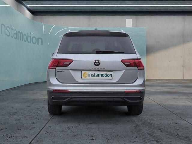 Gebraucht VW Tiguan Move 150 PS (110 kW) 2024 Silber SUV