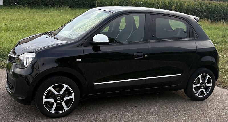 Schwarz Gebraucht 2016 Renault Twingo Luxe Kleinwagen | 8.700 € (Etwas zu teuer) - Bild 1/4