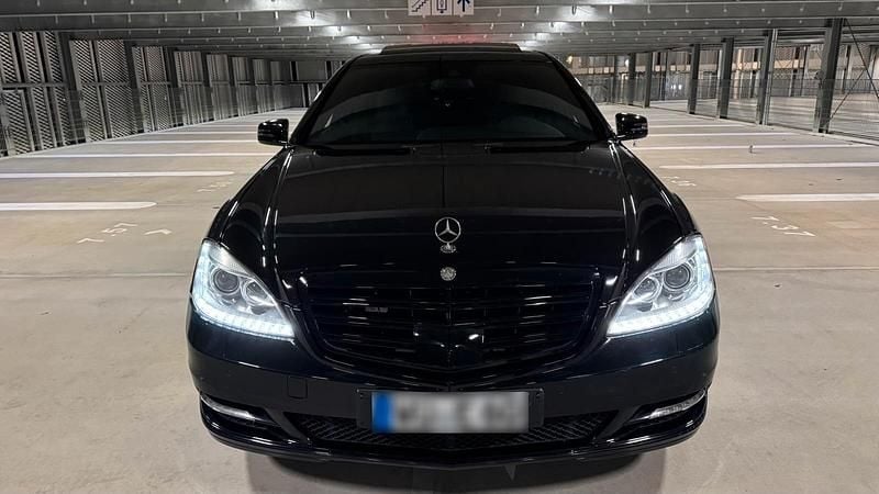 Gebraucht Mercedes S350 258 PS (189 kW) 2012 Schwarz Limousine