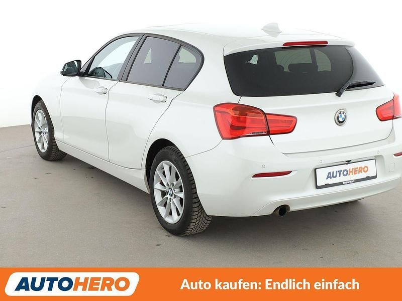 Gebraucht BMW 120 Advantage 177 PS (130 kW) 2015 Weiß Kleinwagen