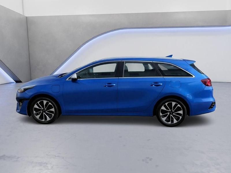 Gebraucht Kia Ceed 105 PS (77 kW) 2022 Blau Kleinwagen