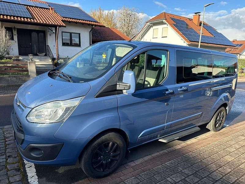 Gebraucht Ford Tourneo Titanium 125 PS (91 kW) 2014 Van / Kleinbus