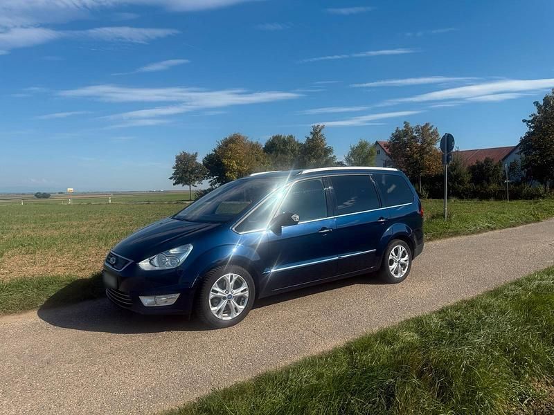 Gebraucht Ford Galaxy 140 PS (102 kW) 2013 Blau Van / Kleinbus