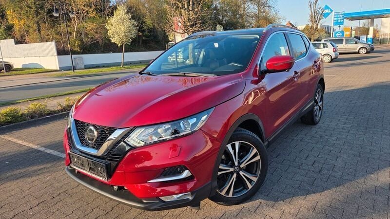 Rot Gebraucht 2018 Nissan Qashqai N-Connecta SUV | 12.500 € (Superpreis) - Bild 1/4
