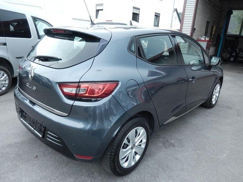 Gebraucht Renault Clio IV 90 PS (66 kW) 2019 Grau Limousine