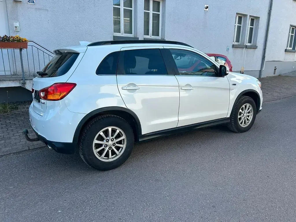 Second-hand Mitsubishi ASX Diamant Edition 150 CP (110 kW) 2017 Alb SUV