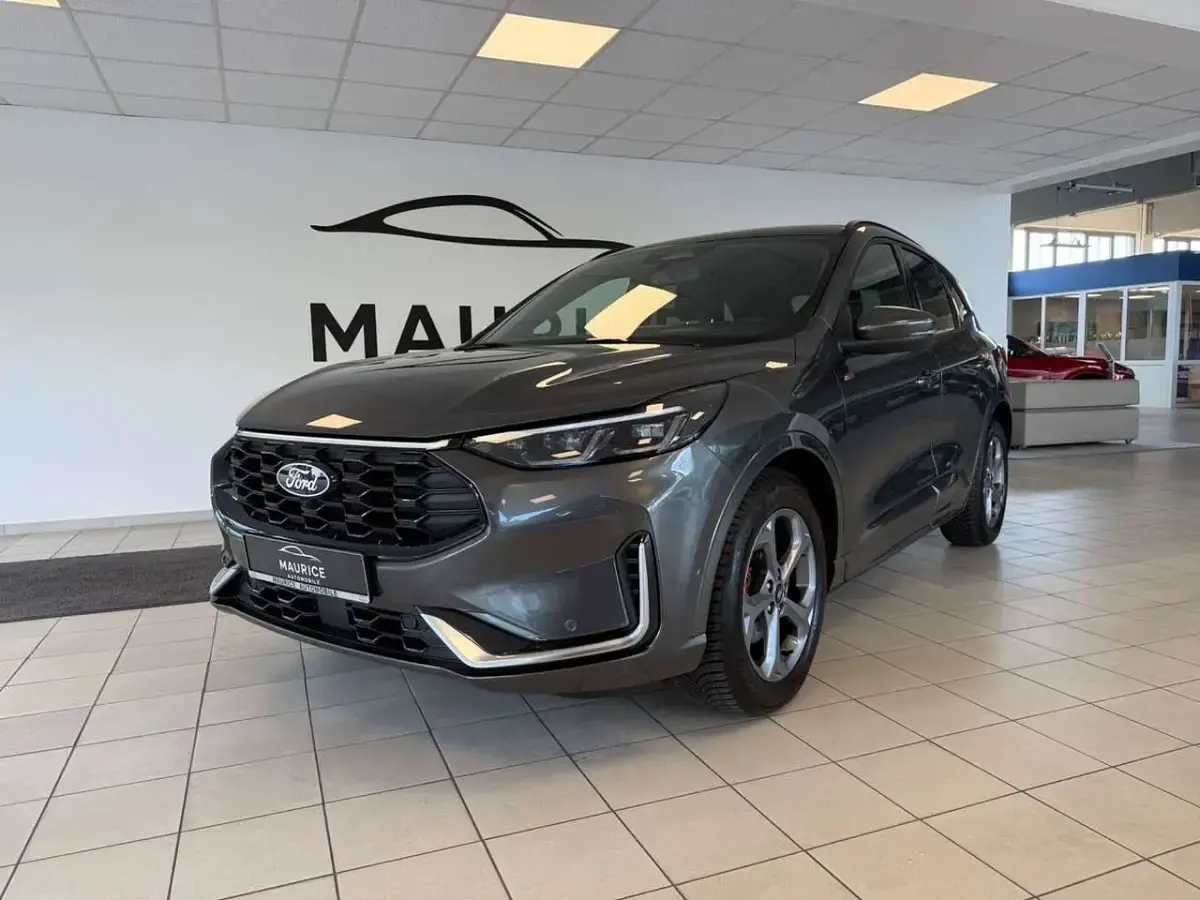 Gebraucht Ford Kuga ST-Line X 186 PS (136 kW) 2025 Magneticgrau (metallic) SUV