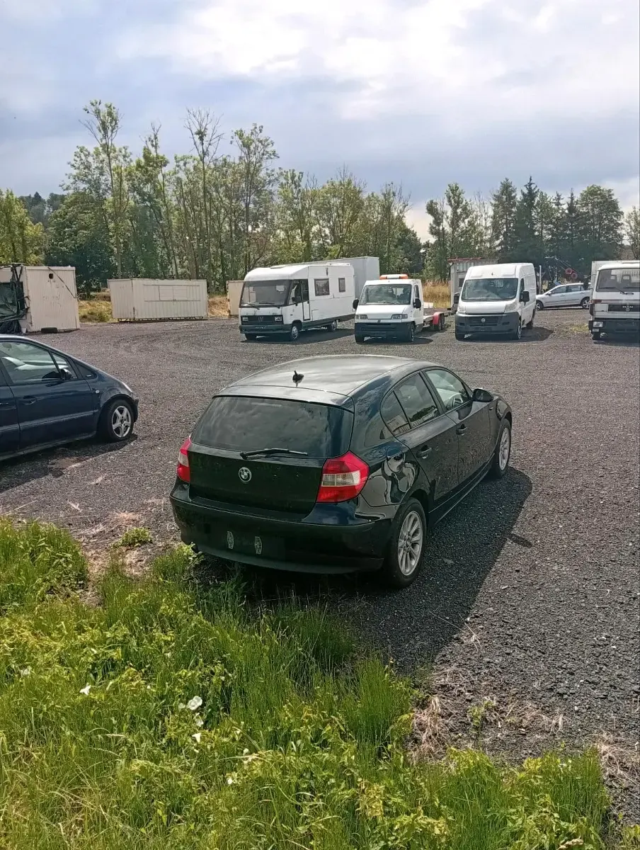 Gebraucht BMW 116 116 PS (85 kW) 2005 Schwarz Kleinwagen