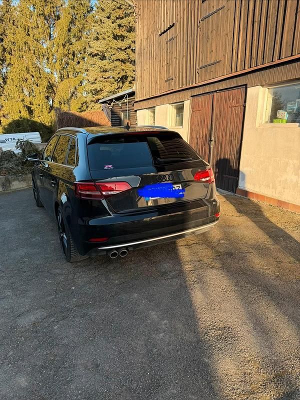 Gebraucht Audi A3 150 PS (110 kW) 2019 Schwarz Limousine