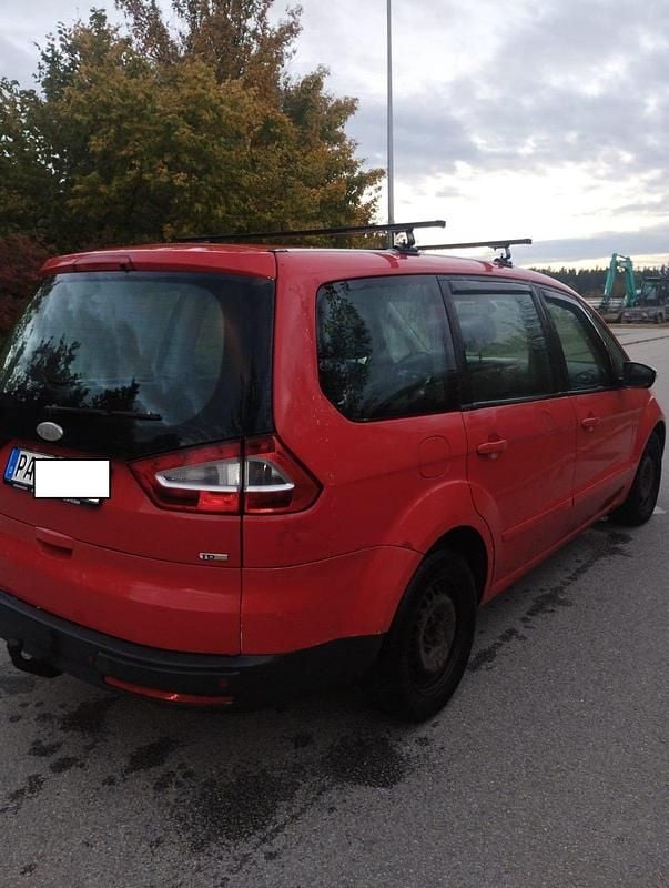 Rot Gebraucht 2008 Ford Galaxy Van / Kleinbus | 2.990 € (Superpreis) - Bild 1/4