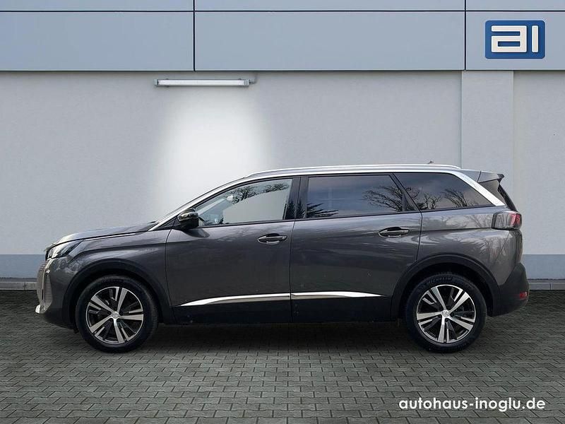 Gebraucht Peugeot 5008 Allure 131 PS (96 kW) 2024 Grau SUV