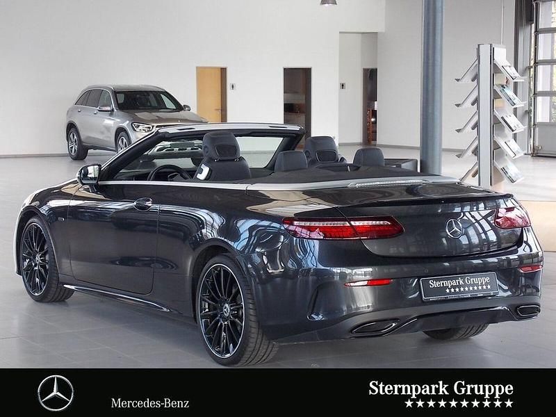 Gebraucht Mercedes E300 AMG 258 PS (189 kW) 2023 Lack graphitgrau Cabrio