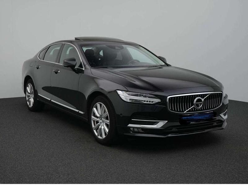 Schwarz Gebraucht 2018 Volvo S90 Momentum Limousine | 16.900 € - Bild 1/4