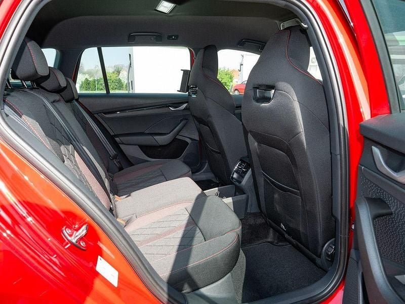 Neu Skoda Octavia RS 265 PS (194 kW) 2025 Rot Kombi