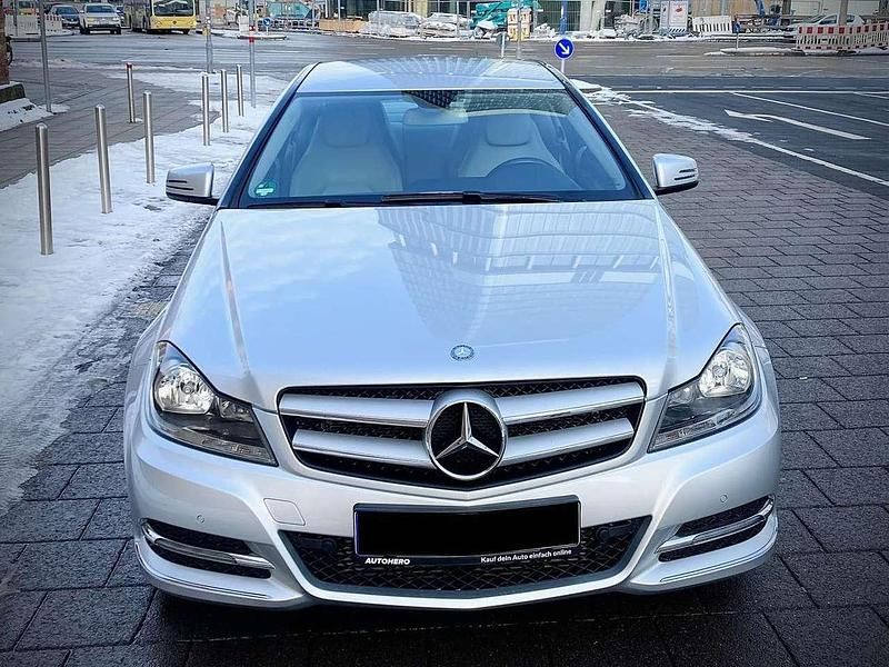 Gebraucht Mercedes C180 Edition 156 PS (114 kW) 2015 Silber Coupé