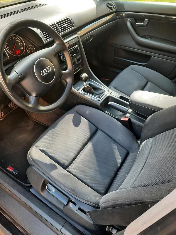 Gebraucht Audi A4 S-Line 132 PS (97 kW) 2002 Schwarz Kleinwagen