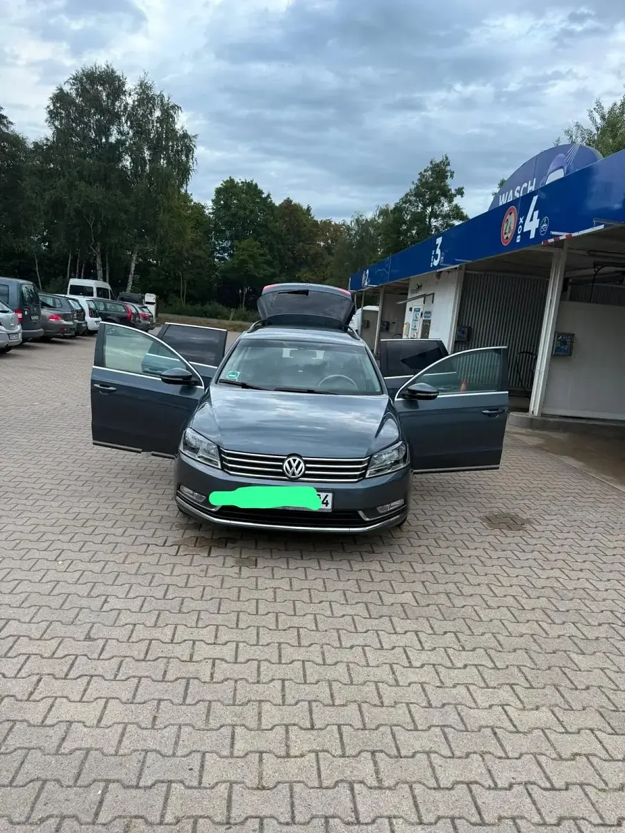 Gebraucht VW Passat 140 PS (102 kW) 2011 Braun Kombi