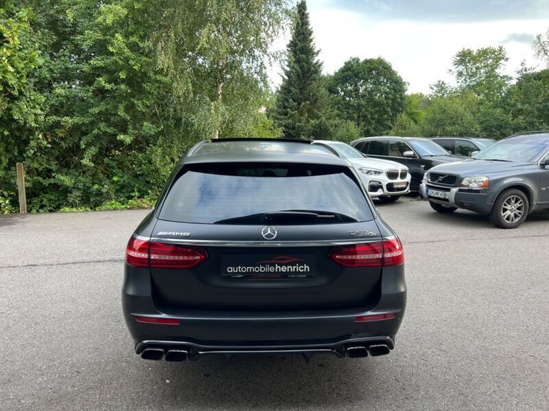 Gebraucht Mercedes E63S AMG AMG 612 PS (450 kW) 2023 Designo graphitgrau magno Kombi