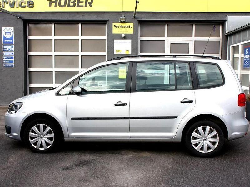 Gebraucht VW Touran Comfortline 140 PS (102 kW) 2013 Silber Van / Kleinbus