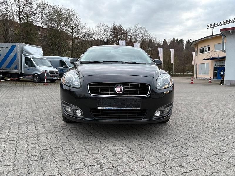 Gebraucht Fiat Croma 150 PS (110 kW) 2011 Schwarz Limousine