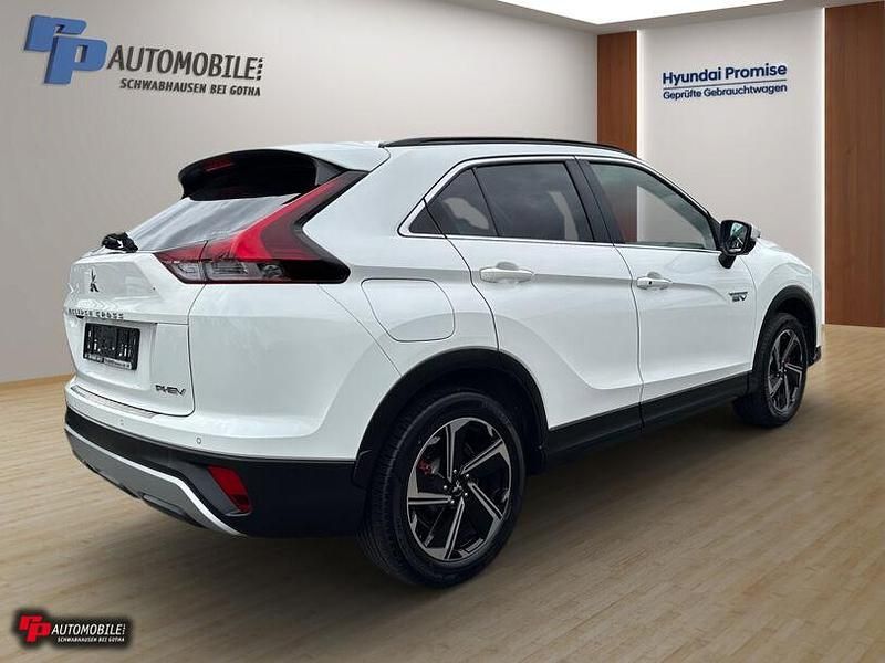 Gebraucht Mitsubishi Eclipse Cross Plus 188 PS (138 kW) 2022 Weiß SUV