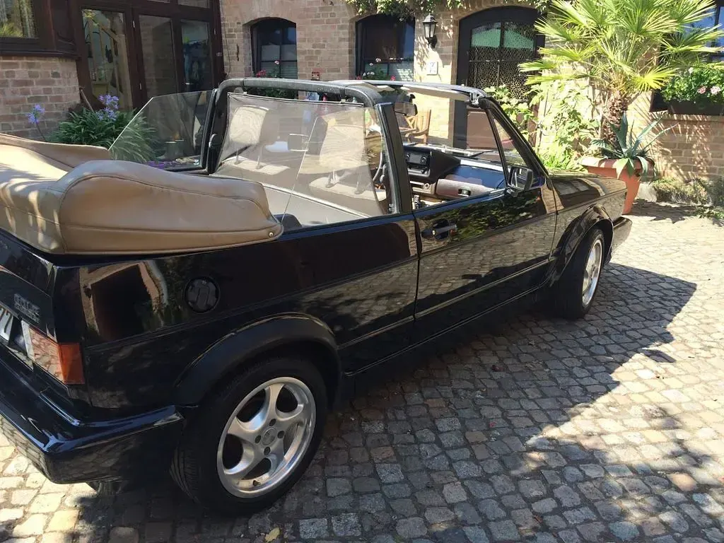 Gebraucht VW Golf Cabriolet 72 PS (52 kW) 1990 Schwarz Cabrio