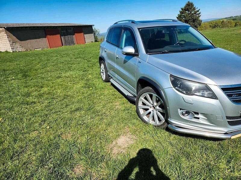 Gebraucht VW Tiguan 140 PS (102 kW) 2011 Silber SUV