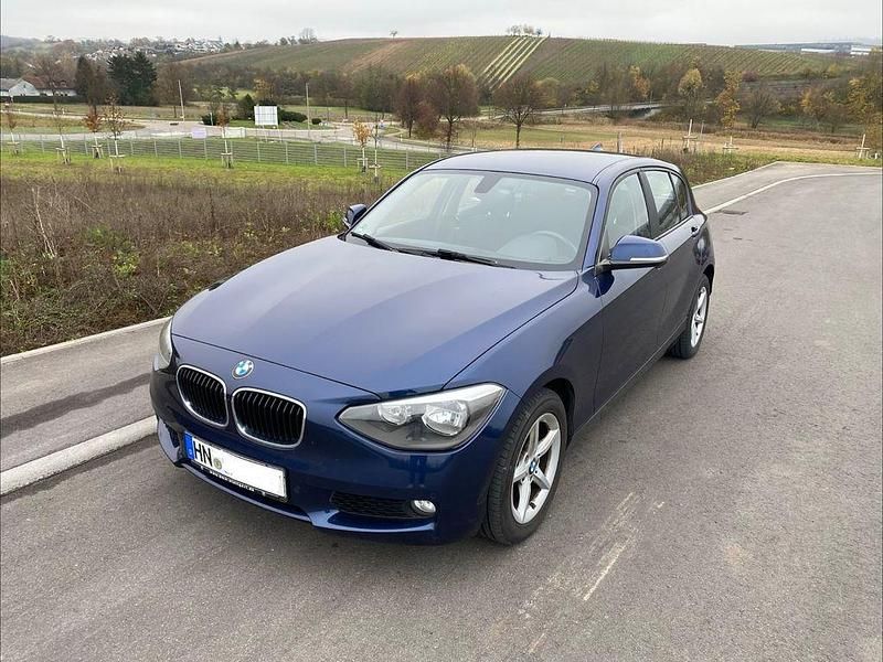 Blau Gebraucht 2011 BMW 118 Kleinwagen | 8.500 € (Fairer Preis) - Bild 1/4