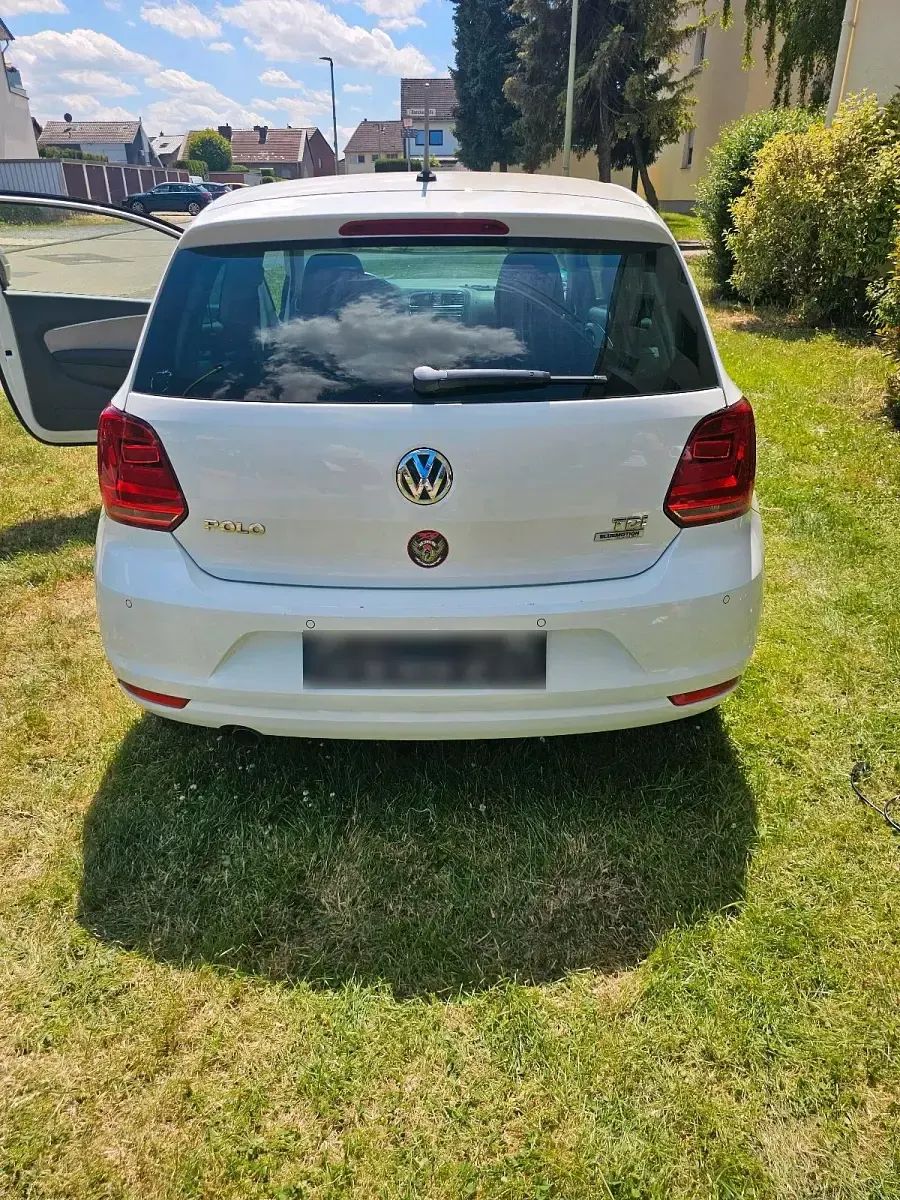 Gebraucht VW Polo 90 PS (66 kW) 2015 Weiß Kleinwagen