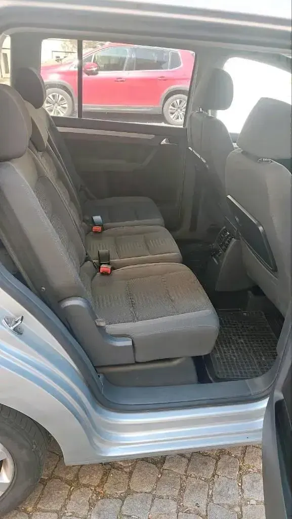 Gebraucht VW Touran 2007 Silber Van / Kleinbus